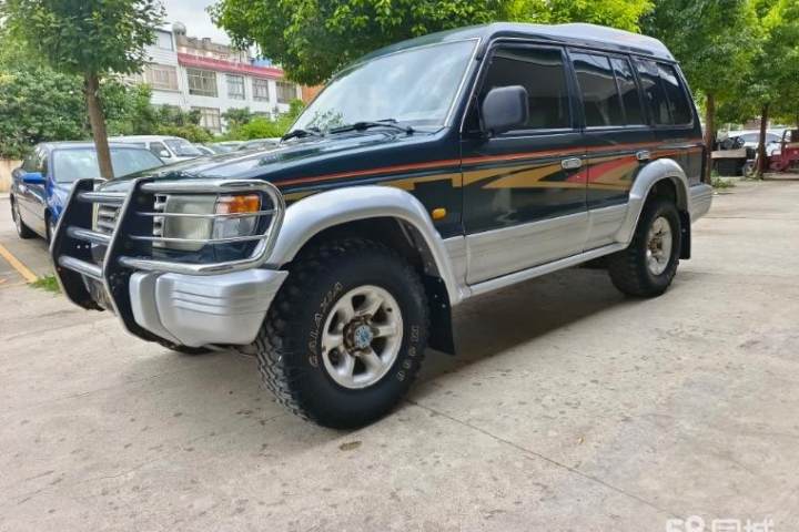 猎豹汽车 猎豹6481 2.2L 手动四驱