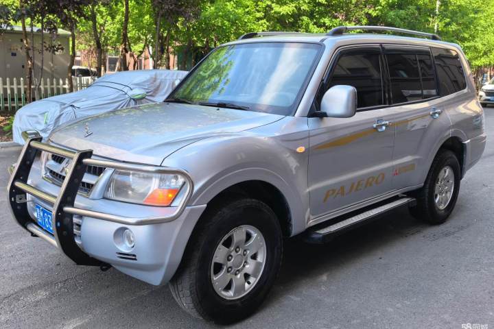 三菱 帕杰罗 V73 3.0L MT GLS