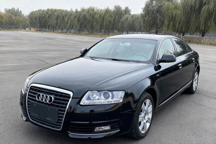 奥迪 A6L 2.0 TFSI 自动标准型