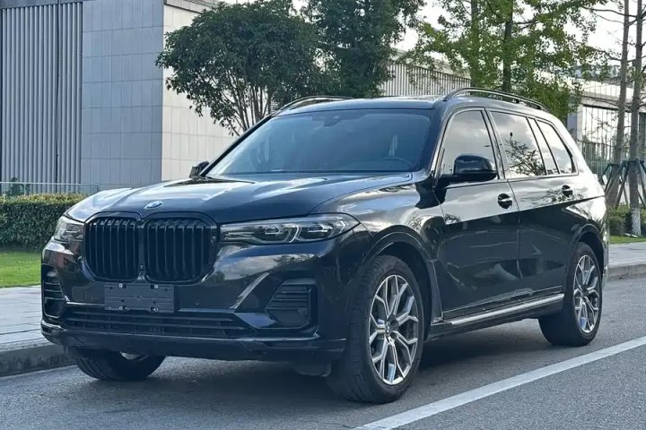 宝马 X7 xDrive40i 尊享型M运动套装