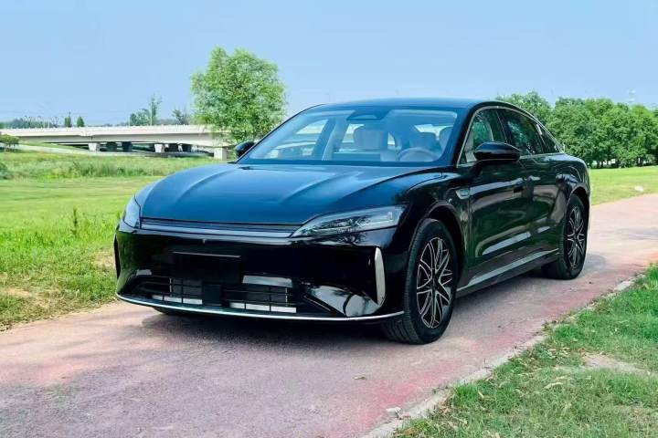 奇瑞风云 风云A9L 260超长续航豪华版