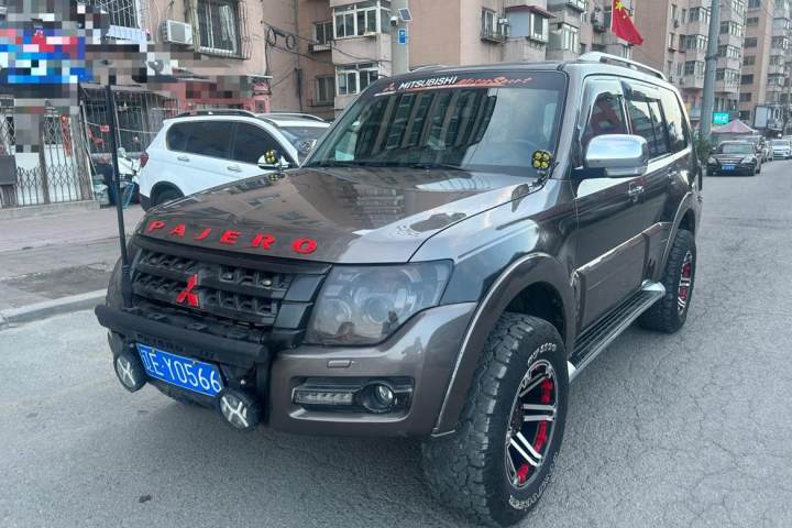 三菱 帕杰罗(进口) 3.0L 精英版