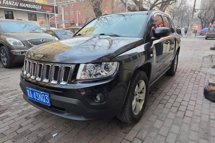 Jeep 指南者(进口) 2.4L 四驱运动版