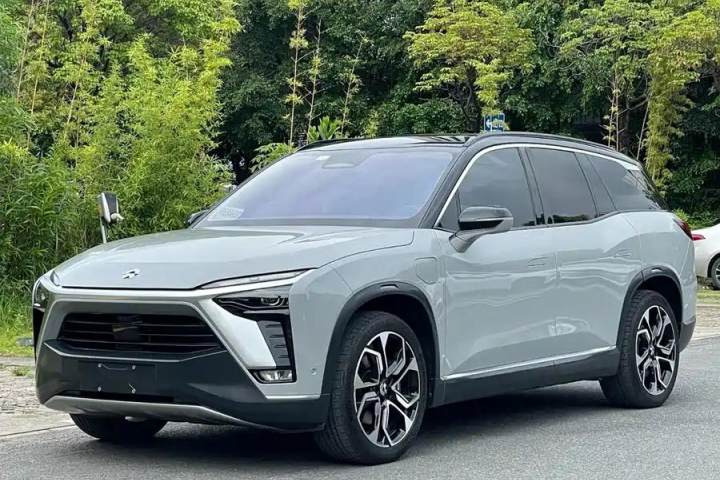 蔚来 ES8 415KM 签名版 六座版