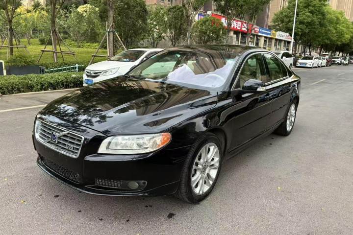 沃尔沃 S80 4.4 V8 AWD 行政版