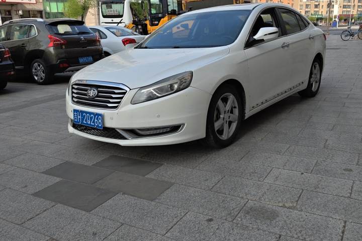 奔腾 B70 2.0L 手动舒适型