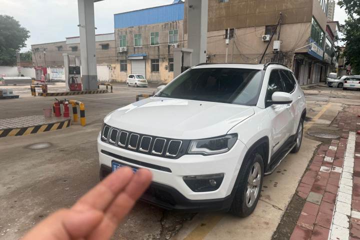 Jeep 指南者 200T 自动家享版