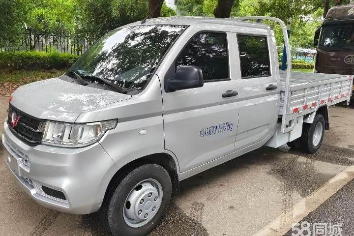 五菱汽车 五菱荣光新卡 2.0L双排基本型LJM20B