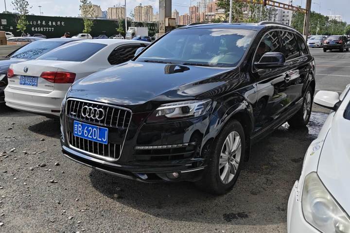 奥迪 Q7 3.0 TFSI 舒适型(200kW)