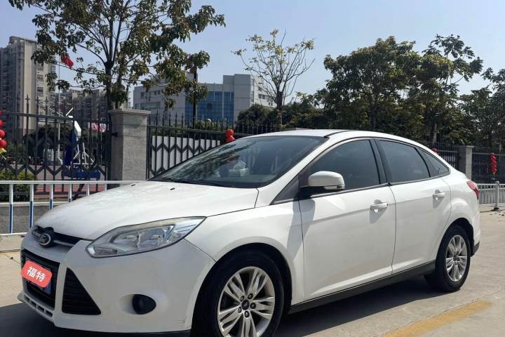 福特 福克斯 三厢 1.6L 自动舒适型