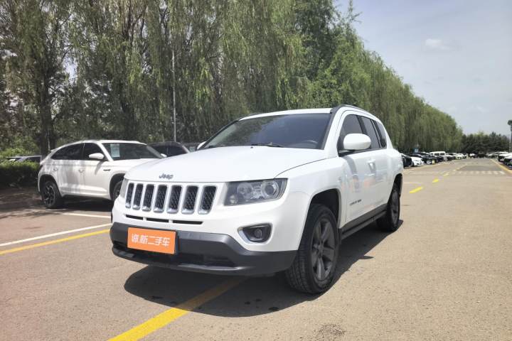 Jeep 指南者(进口) 改款 2.4L 四驱舒适版