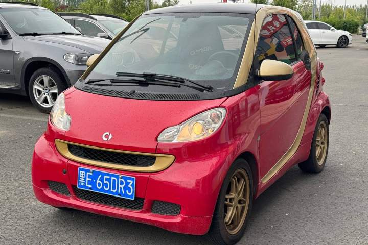smart  fortwo 1.0 MHD龙年特别版