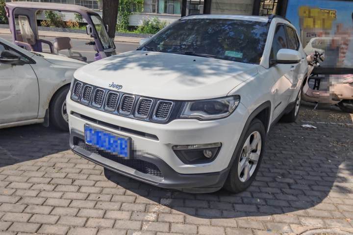 Jeep 指南者 200T 自动家享版