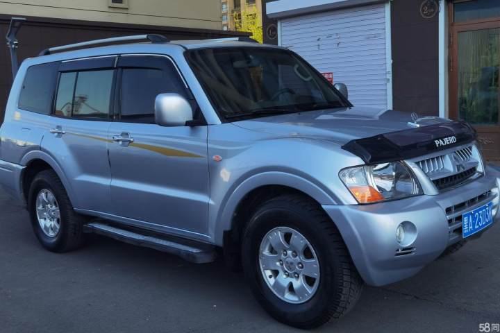 三菱 帕杰罗 V73 3.0L MT GLS