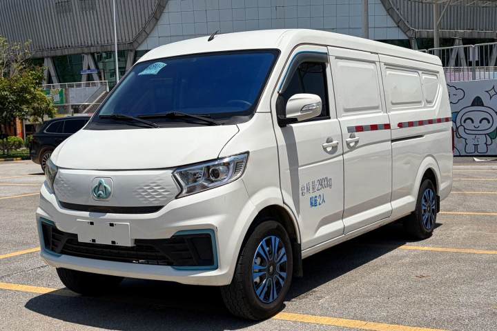 长安跨越 跨越星V7 EV 高配型240km