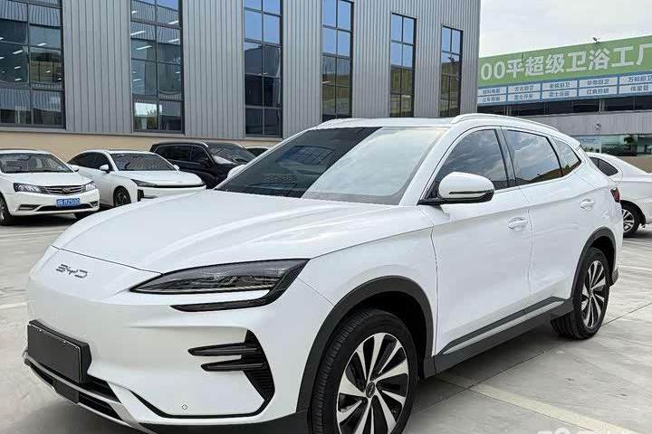 比亚迪 宋PLUS新能源 冠军版 EV 520KM 尊贵型