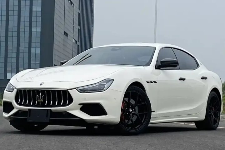 玛莎拉蒂 Ghibli 3.0T 运动版