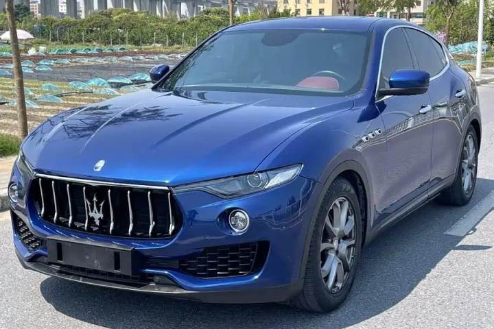 玛莎拉蒂 Levante 3.0T 豪华版 国VI