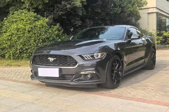 福特 Mustang 2.3T 运动版