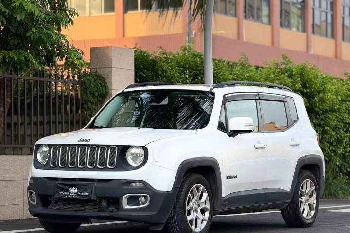 Jeep 自由侠 180T 自动智能版