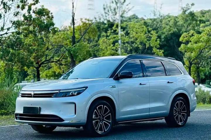 鸿蒙智行 问界M7 1.5T 智驾四驱Pro版 6座