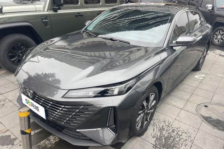 长安 逸动 1.5T GDI自动 尊贵型