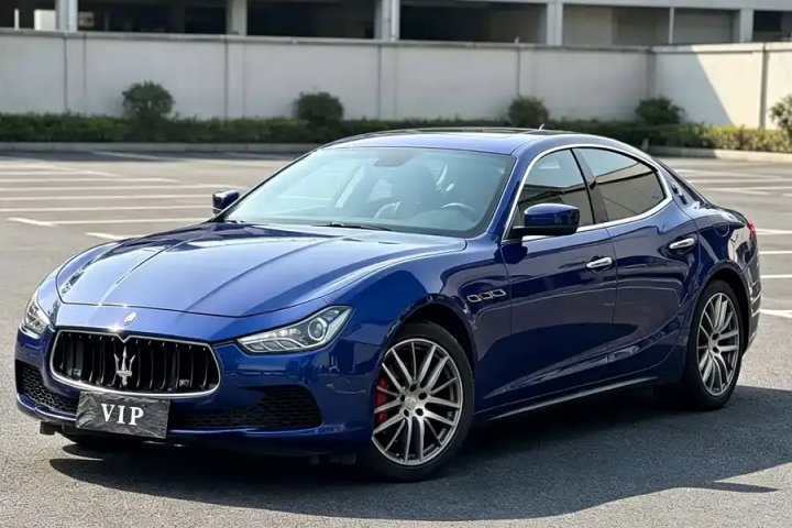 玛莎拉蒂 Ghibli 3.0T 标准版