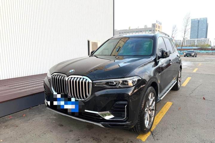 宝马 X7 xDrive40i 领先型豪华套装