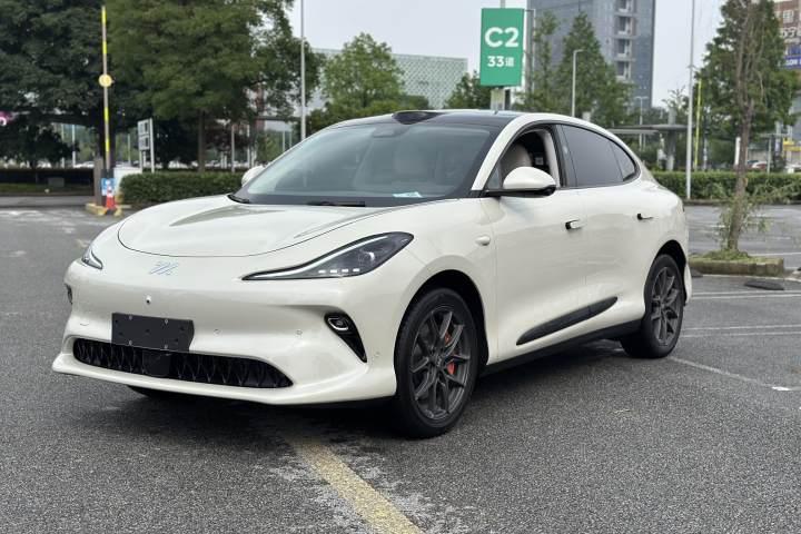 智己汽车 智己LS6 长续航灵蜥智驾版