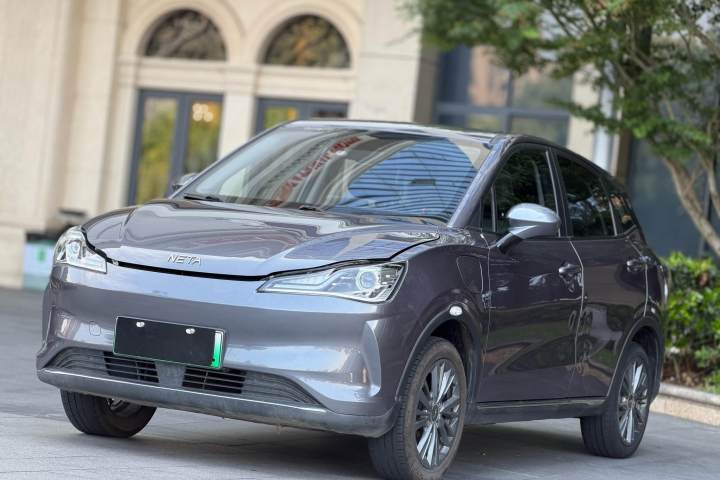 哪吒汽车 哪吒V 潮 400 Lite