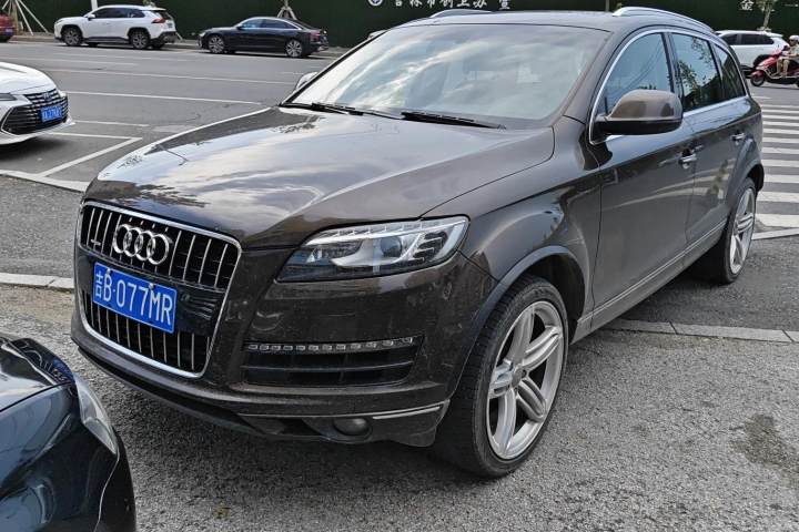 奥迪 Q7 3.0 TFSI 专享型(200kW)
