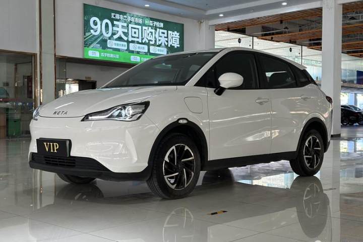哪吒汽车 哪吒V 长续航娱乐版升级型