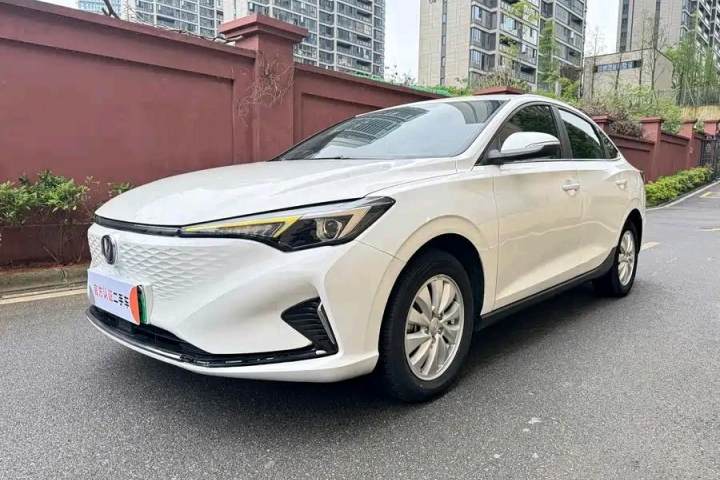 长安 逸动新能源 EV460 智享版