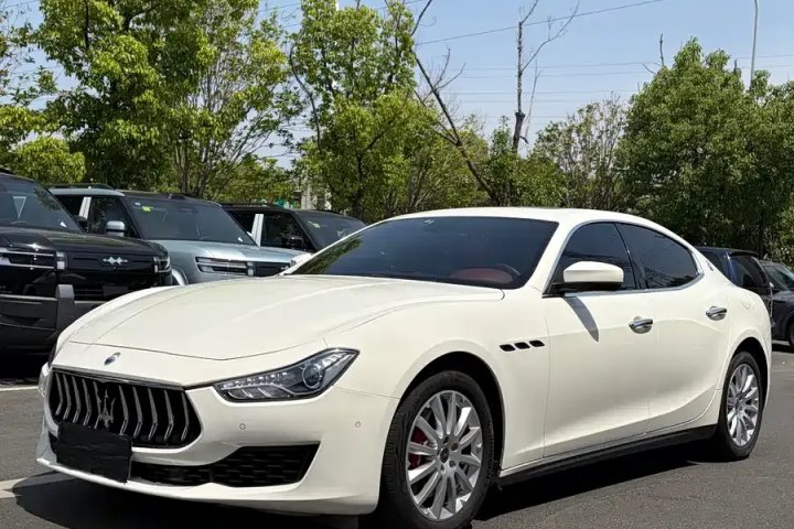 玛莎拉蒂 Ghibli 2.0T 锋芒版