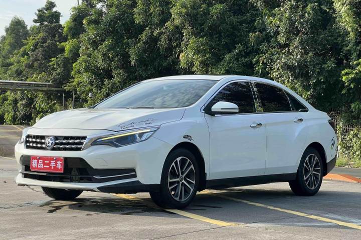 启辰 D60 1.6L CVT智联精英版