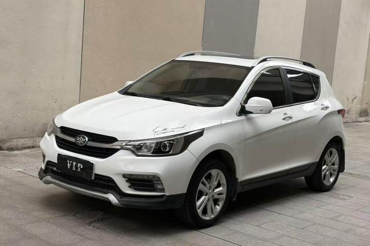 一汽 骏派D60 1.5L 手动豪华型