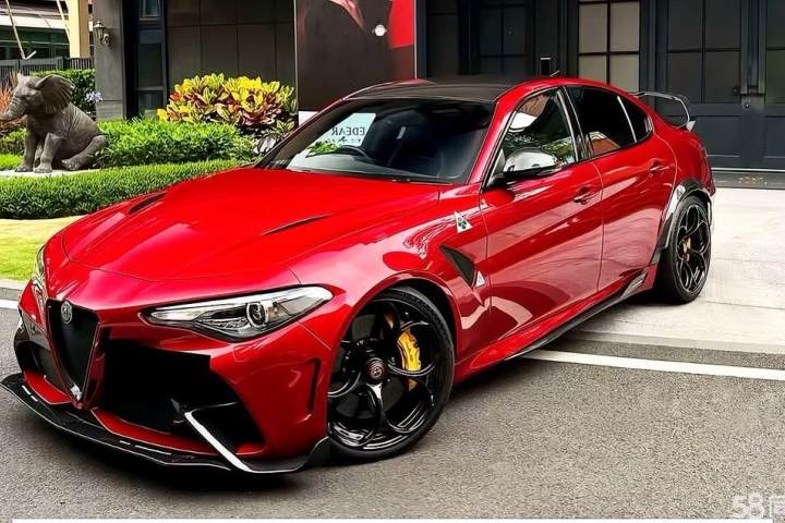 阿尔法·罗密欧 Giulia朱丽叶 2.0T 280HP 豪华版