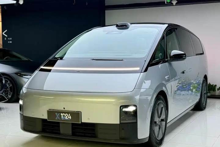 理想汽车 理想MEGA Ultra