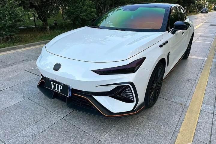 长安 UNI-V 1.5T 500Bar尊享型