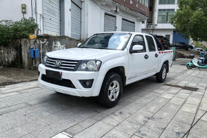 骐铃汽车 骐铃T5 2.8T两驱舒适型改款加长轴距JE493ZLQ4CB