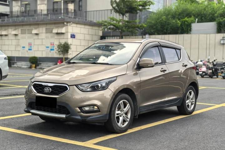 一汽 骏派D60 1.5L 手动标准型