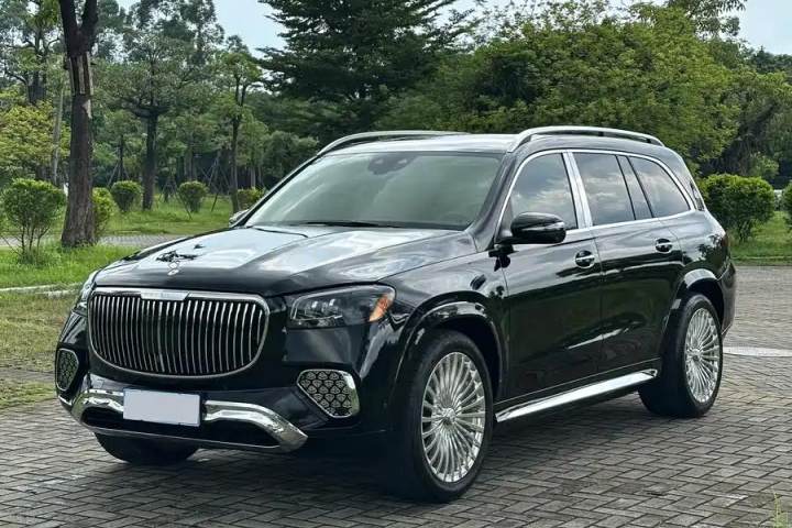 奔驰 GLS GLS 450 4MATIC 豪华型