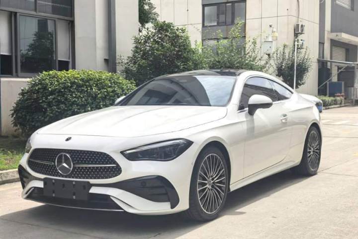 奔驰 CLE CLE 300 4MATIC 动感型轿跑车