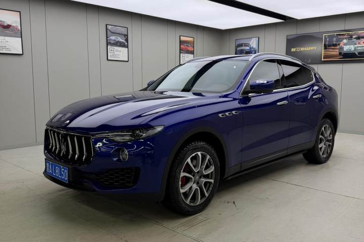 玛莎拉蒂 Levante 3.0T S 标准型