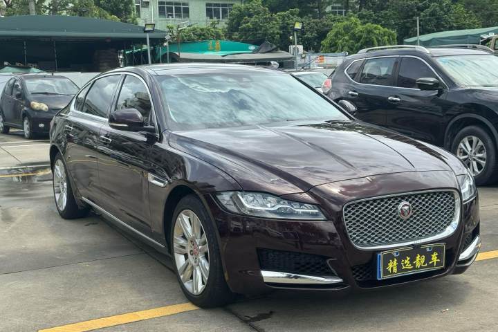 捷豹 XFL XFL 3.0 SC 340PS 奢华版