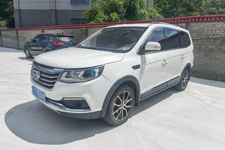 东风风行 景逸X6 乐享系列 1.5T 手动豪华型
