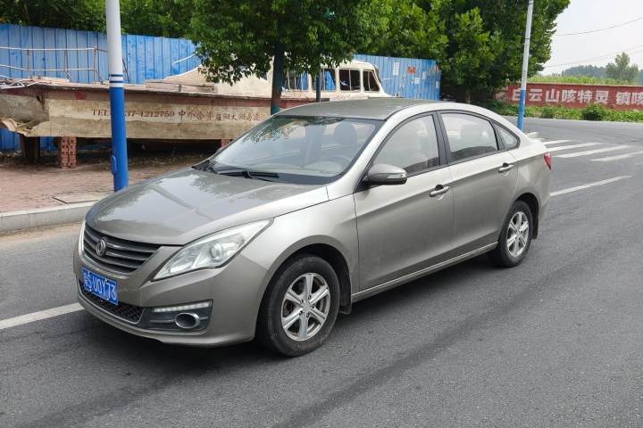 东风风行 景逸S50 1.5L 手动豪华型