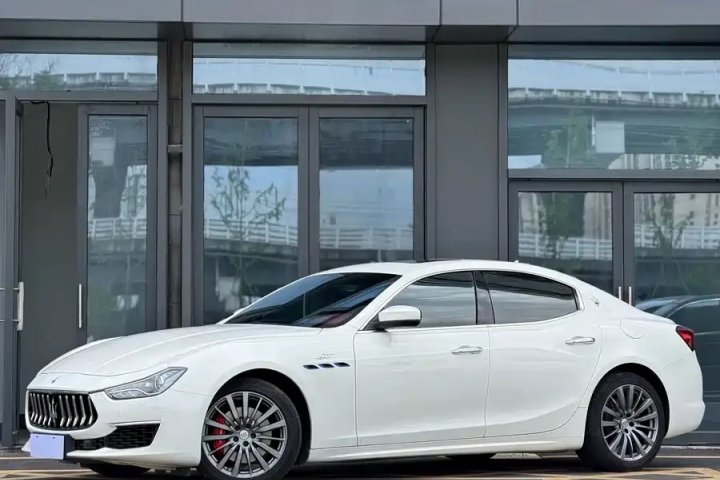 玛莎拉蒂 Ghibli 2.0T GT锋芒版