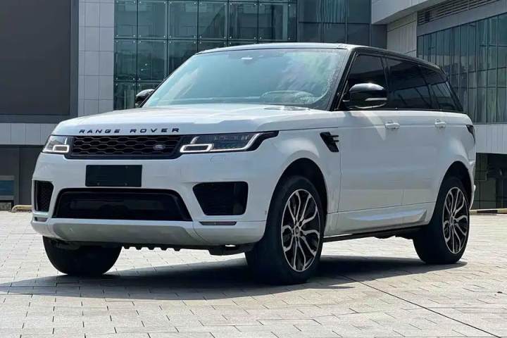 路虎 揽胜运动 3.0 L6 耀黑版