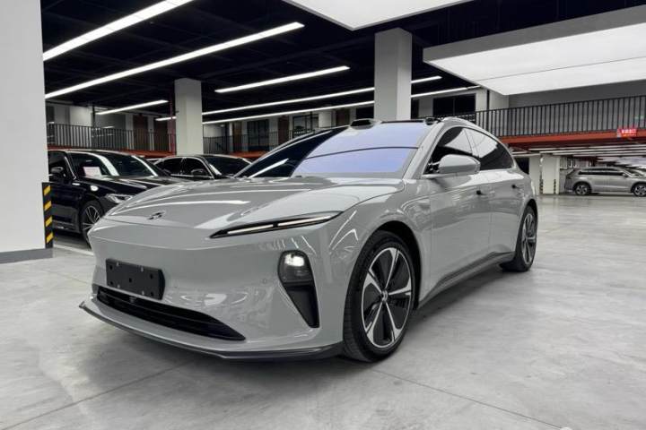 蔚来 ET5T 75kWh Touring